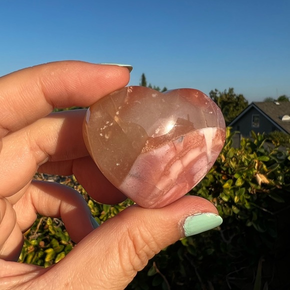 Red Flower Agate Heart - Picture 5 of 7